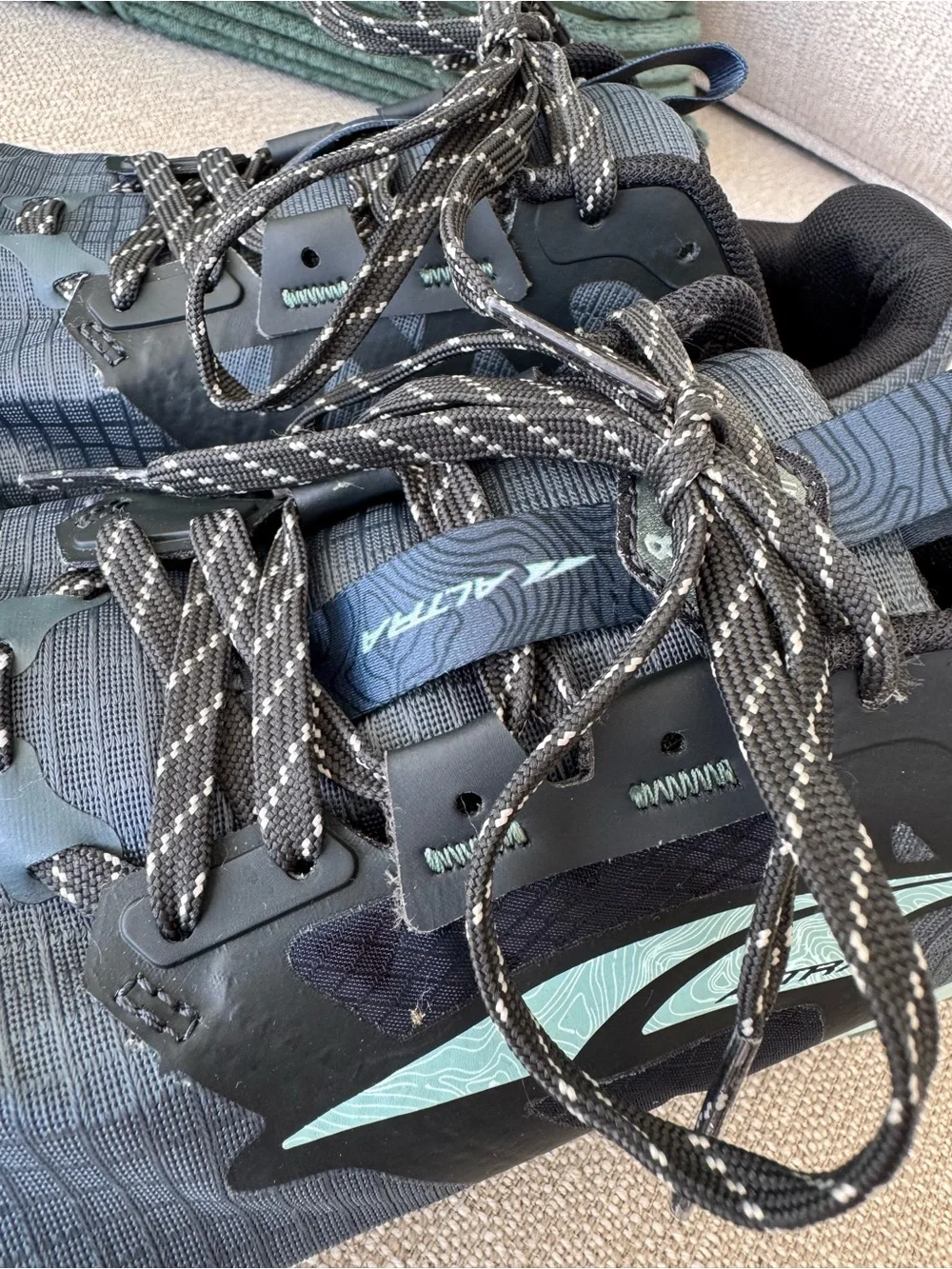 ALTRA |   Lone Peak 8 Wide Trail Running Hiking Shoes Women’s 9 wide Gray Blue